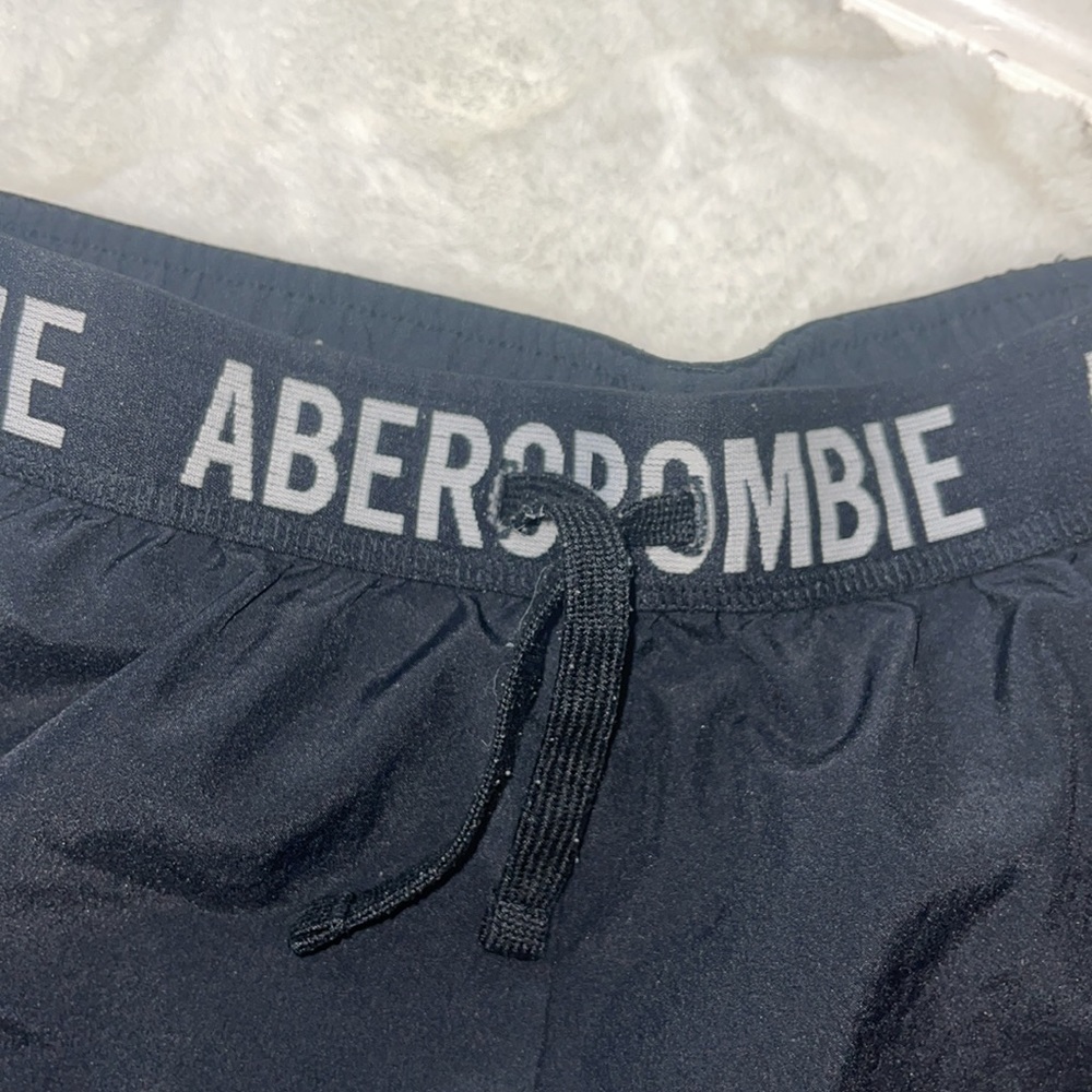 Running shorts - Picture 2 of 3